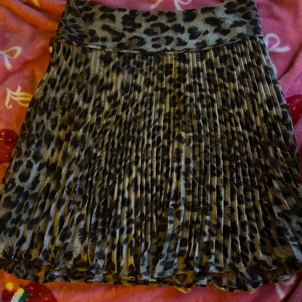 Leopard Print Pleated Skirt